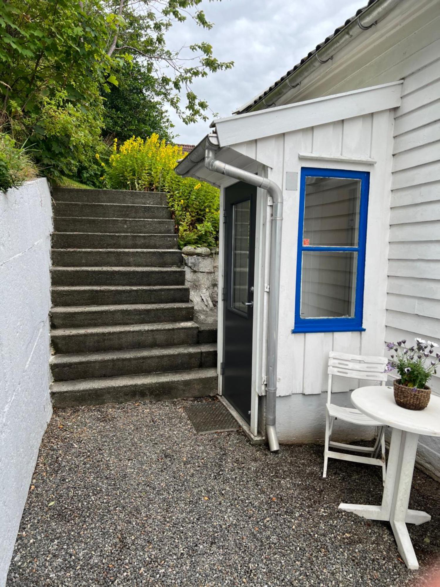 Lite Hus Med Egen Inngang - Sentral Beliggenhet เฮาเกซุนด์ ภายนอก รูปภาพ